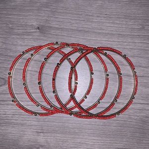 Set of 5: orange/reddish seed bead metal bangle bracelets